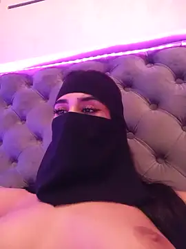 rremase_monroee76 Adlı Modelin Web Kamerası Şovu