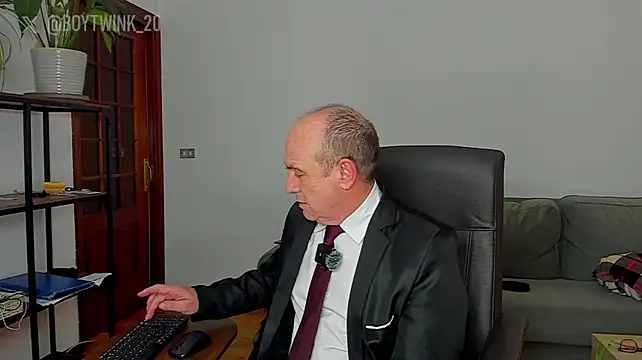 masterboy50 Adlı Modelin Web Kamerası Şovu
