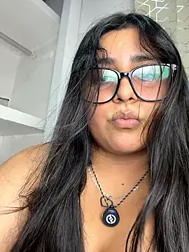 Онлайн чат XXX virginbrunette99