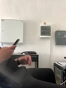 Mike8523's Live XXX Chat