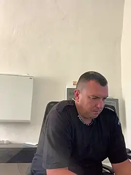 Mike8523 Show Webcam