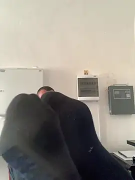 Mike8523 Show in webcam