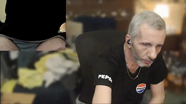 maxdaddy690 网络视讯表演