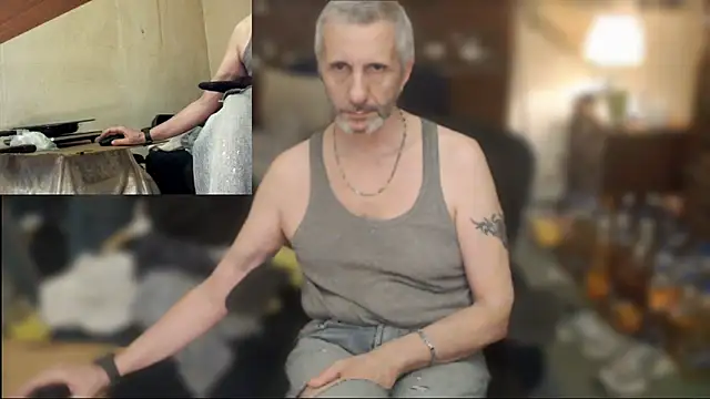 maxdaddy690 Show Webcam