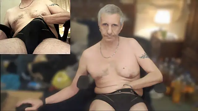 maxdaddy690 Webcam Show