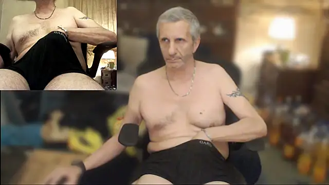 maxdaddy690 Webcam show
