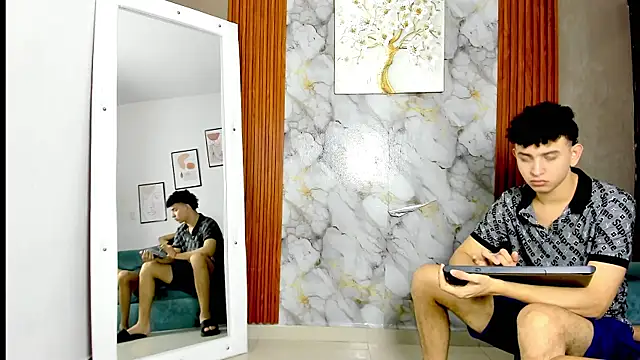 KING_OFF_BOYSn Webbikameraesitys