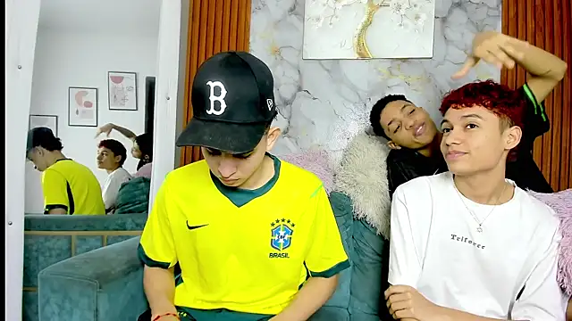 Show modela KING_OFF_BOYS na web-kameri