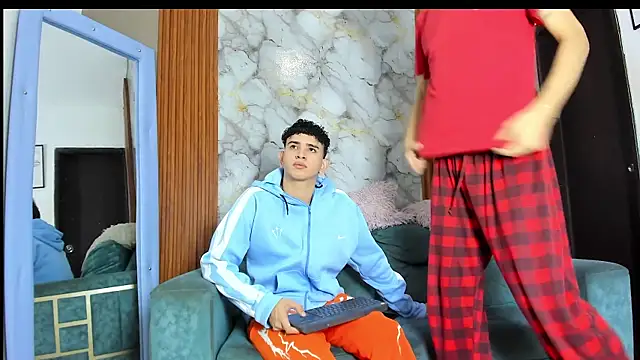 KING_OFF_BOYSn Webbikameraesitys