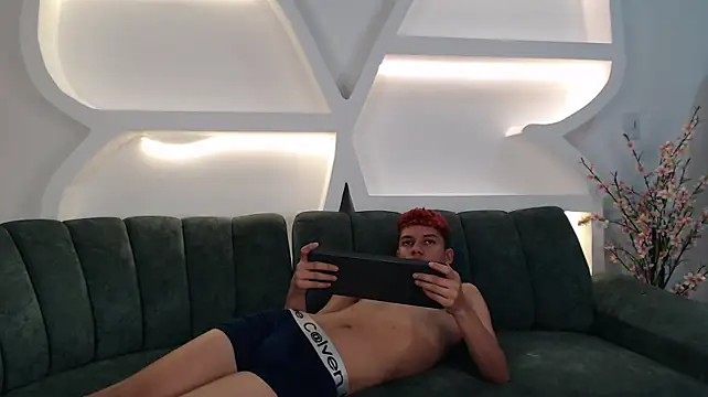 KING_OFF_BOYSn Webbikameraesitys