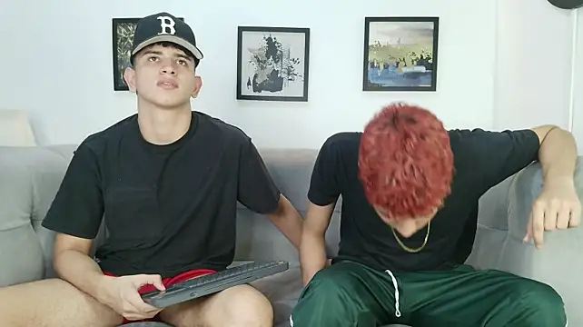 KING_OFF_BOYSn Webbikameraesitys