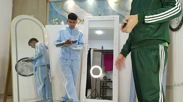 KING_OFF_BOYSn Webbikameraesitys