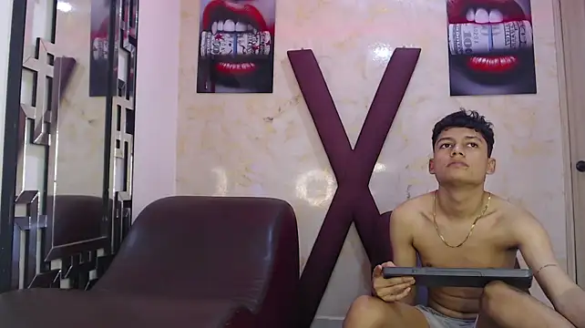 KING_OFF_BOYS Webcam-Show