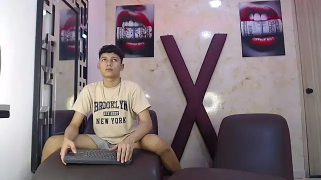 Pokazy przed kamerką – KING_OFF_BOYS