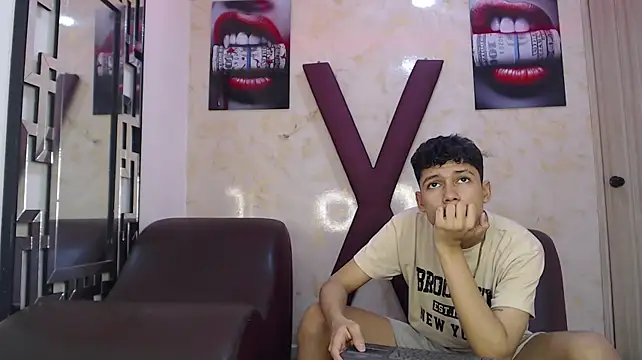 KING_OFF_BOYS webcam show