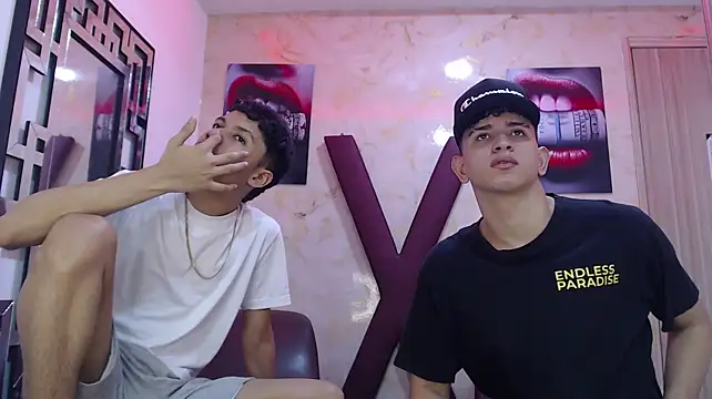 KING_OFF_BOYS webcam show