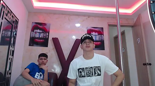 KING_OFF_BOYS Webcam Show