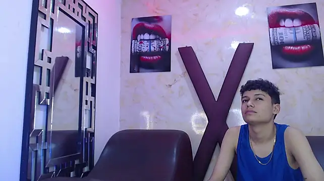 KING_OFF_BOYS Adlı Modelin Web Kamerası Şovu