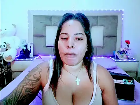 indiantopaz694u Show in webcam