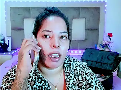 indiantopaz694u Webcam-Show