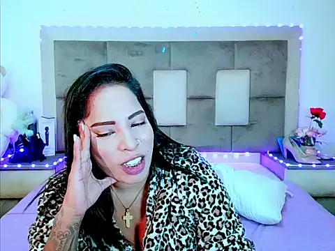 indiantopaz694u Show in webcam