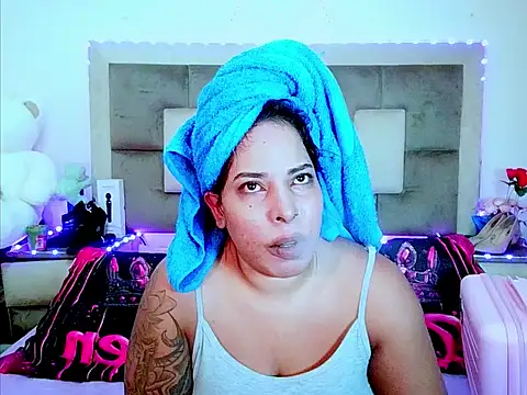 indiantopaz694u 即時 XXX 聊天