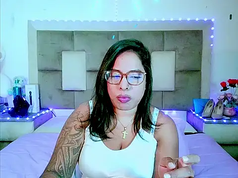 indiantopaz694u Chat XXX live
