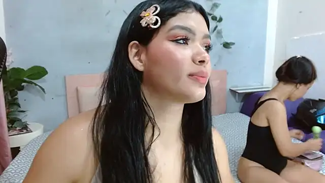 Pertunjukan Kamera Web Alma_Meza