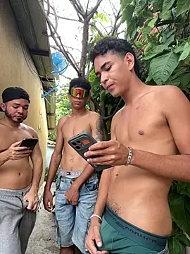 Show de hotboys1924 na webcam