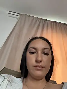 Czat XXX na żywo – Lucy_doll22