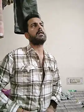 Živý XXX chat INDIANJONNYSINN