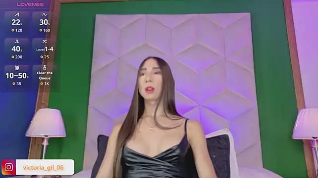 Show modela queen__violet na web-kameri