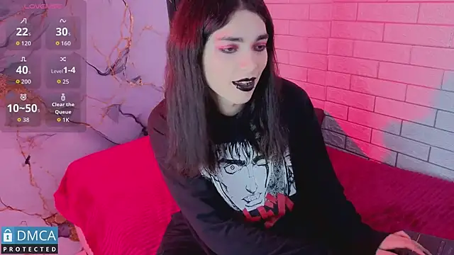 MaeveKuro Webcam show