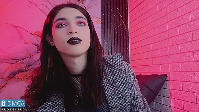 MaeveKuro – webcam-show