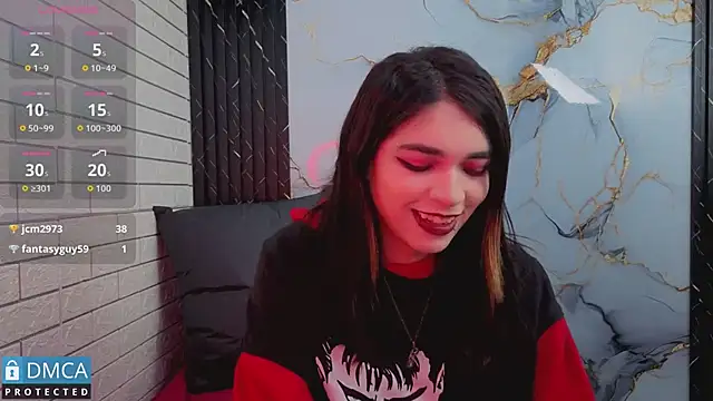 MaeveKuro Adlı Modelin Web Kamerası Şovu
