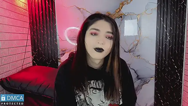 MaeveKuro 웹캠 쇼