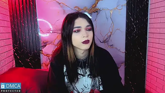 MaeveKuro – webcam-show