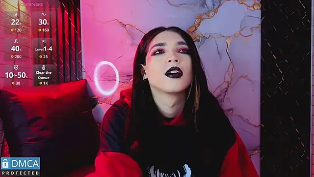 MaeveKuro Show Webcam