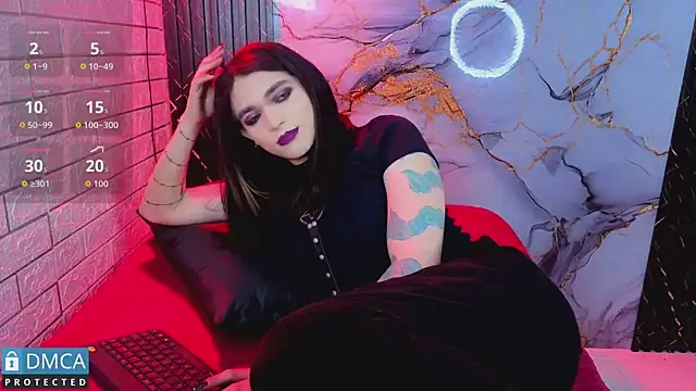 MaeveKuro Webcamshow