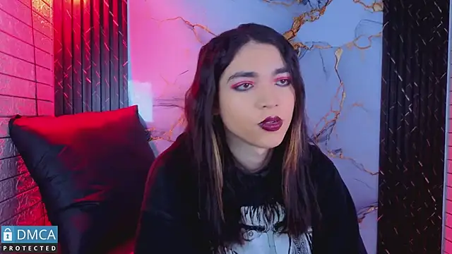 MaeveKuron Webbikameraesitys