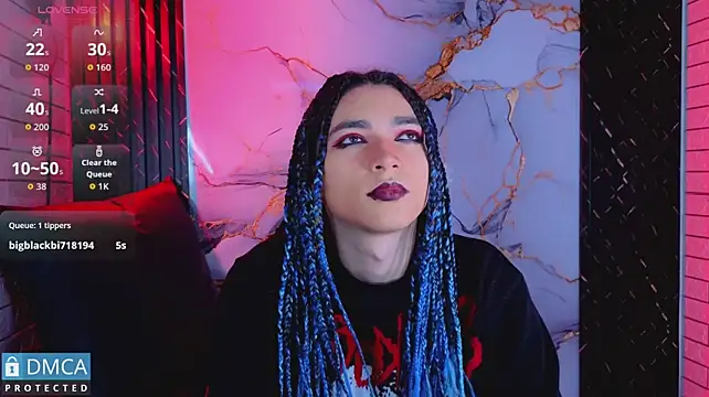 MaeveKuro – webcam-show