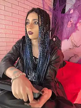 MaeveKuro – webcam-show
