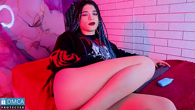 MaeveKuro Webcamshow