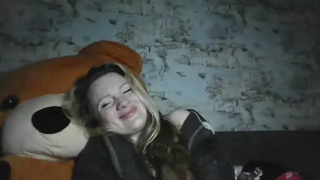 Chatroom XXX en direct de Eveline_May
