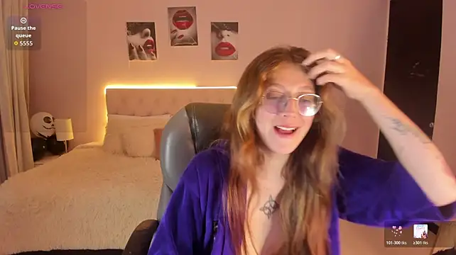 Emily_Warren_'s Live XXX Chat
