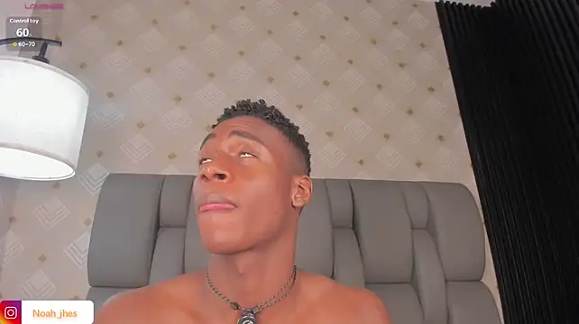 noah_johes' Webcam Show