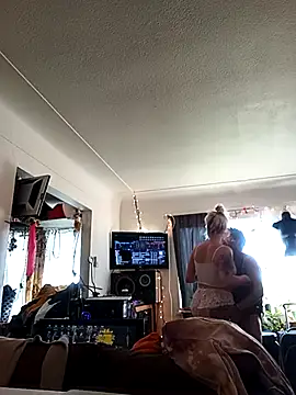 Show modela ticklemepinkk na web-kameri