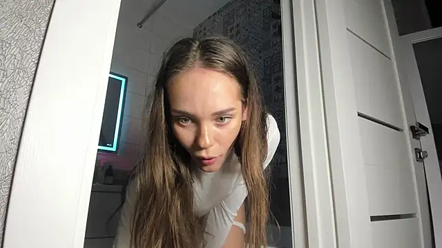 Pokazy przed kamerką – Moni_Carroll