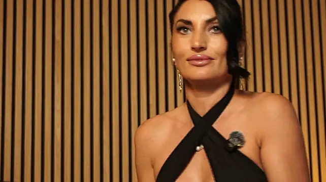 zoeylarkens Adlı Modelin Canlı XXX Sohbeti