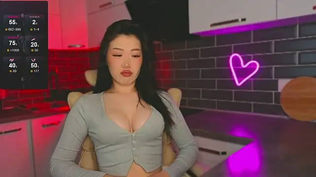 Chatroom XXX en direct de ShaiyaMinn3